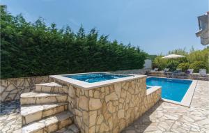 Beautiful home in Labin with 5 Bedrooms Jacuzzi and Outdoor swimming pool