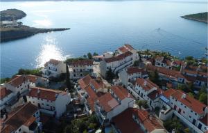 Gorgeous Apartment In Stinica 