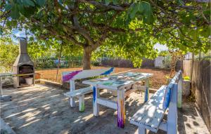 2 Bedroom Stunning Home In Omisalj 