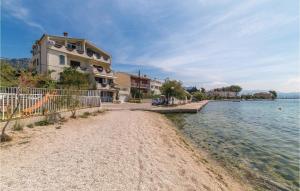 Studio Apartment In Kastel Kambelovac