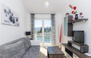 Stunning Apartment In Blace With 1 Bedrooms, Wifi And Outdoor Swimming Pool