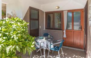 Gorgeous Studio In Pula With Wifi 