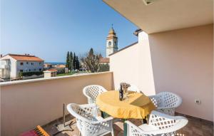 Stunning Apartment In Fazana With House Sea View 