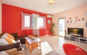 Nice Apartment In Mravince With House Sea View 