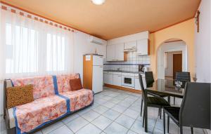 Pet Friendly Apartment In Duba 