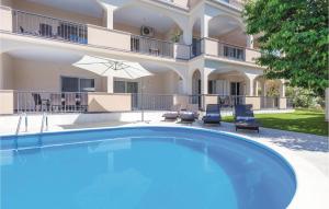 Cozy Apartment In Kastel Stafilic