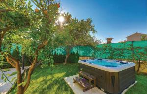 Cozy Apartment In Kastel Stafilic