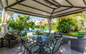Apartment Kastel Stari 96 With Outdoor Swimmingpool