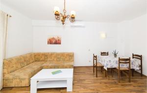 Awesome Apartment In Mastrinka With 1 Bedrooms And Wifi