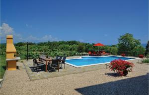 Stunning Home In Labin With 3 Bedrooms, Wifi And Outdoor Swimming Pool