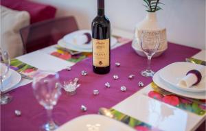 Cozy Apartment In Njivice