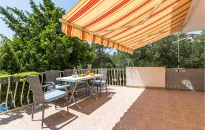 Two-Bedroom Apartment In Tucepi