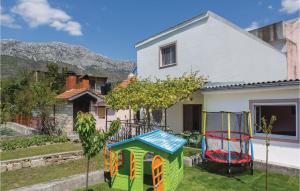 Awesome Home In Kastel Gomilica With 2 Bedrooms And Wifi