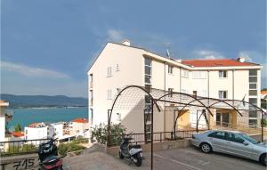 Two-Bedroom Apartment Misevac With Sea View 07