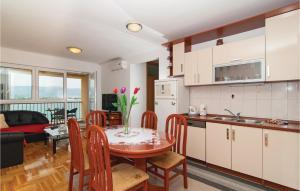 Two-Bedroom Apartment Misevac With Sea View 07