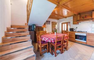 3 Bedroom Gorgeous Home In Domijanici 