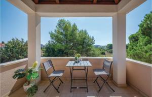 Beautiful Home In Valbandon 