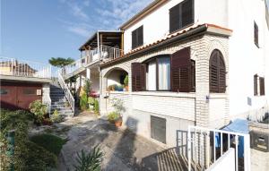 Stunning Apartment In Rovinj With Kitchen