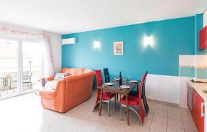 Amazing Apartment In Makarska With 2 Bedrooms And Wifi