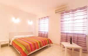 Gorgeous Apartment In Fazana With Kitchen 