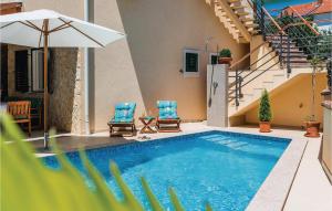Four Bedroom Holiday Home in Brodarica