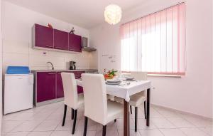 Lovely Apartment In Dobrinj With Wifi 