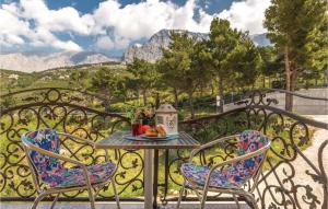 One-Bedroom Apartment In Krvavica