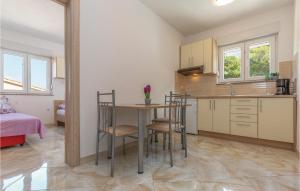 Beautiful Apartment In Krvavica With Kitchen