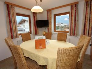 Stylish Flats in Uderns near Ski Lifts