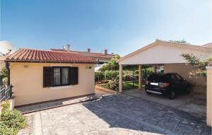 2 Bedroom Gorgeous Home In Pula