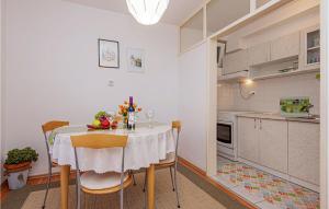 Awesome Apartment In Sibenik With 1 Bedrooms And Wifi