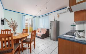 1 Bedroom Cozy Apartment In Duba 