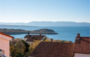 Nice Apartment In Njivice With Wifi