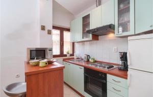 Two-Bedroom Apartment In Split
