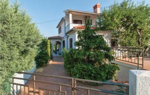 Stunning Home In Pula With 4 Bedrooms, Wifi And Outdoor Swimming Pool 