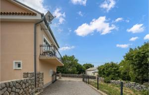 Awesome Home In Klenovica With 2 Bedrooms And Wifi