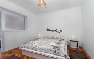 TwoBedroom Apartment in Malinska