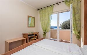 Awesome Apartment In Supetarska Draga