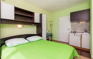 Amazing Apartment In Sveti Juraj With Wifi