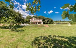 4 Bedroom Awesome Home In Pula