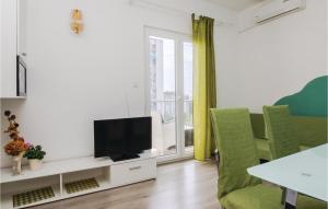 Amazing Apartment In Split With 2 Bedrooms And Wifi