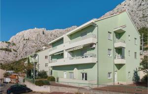 Amazing Apartment In Omis With 2 Bedrooms And Wifi