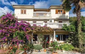 Gorgeous Apartment In Medveja With House Sea View 