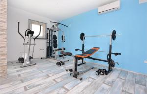 4 Bedroom Lovely Home In Drvenik Veliki 