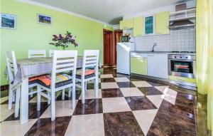 Awesome Apartment In Tisno With 2 Bedrooms And Wifi