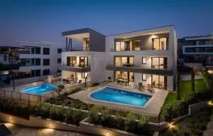 2 Bedroom Awesome Apartment In Zidarici - 万塔西西