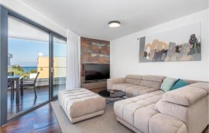 2 Bedroom Awesome Apartment In Zidarici 