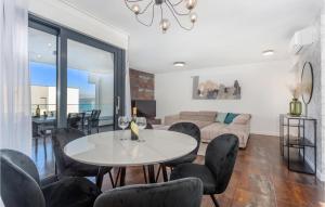 2 Bedroom Awesome Apartment In Zidarici 