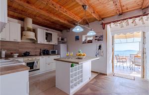 Two-Bedroom Holiday Home In Mokalo