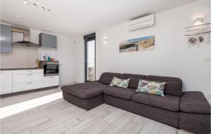 2 Bedroom Pet Friendly Apartment In Omisalj 